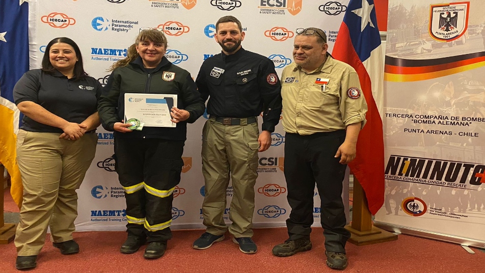 Bomberos de Punta Arenas lograron acreditación internacional de atención pre hospitalaria